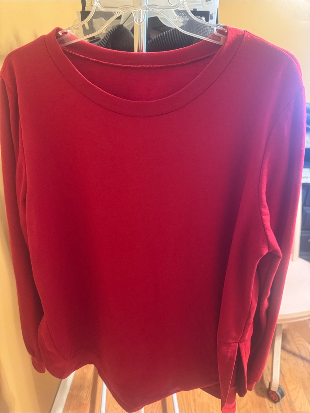 Women's Crewneck Long-Sleeve Top - Red
